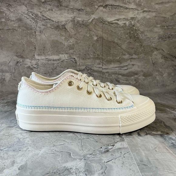 Woman's Fashion Sneakers Converse Chuck Taylor All Star Oxford Sneaker - Picture 6 of 7